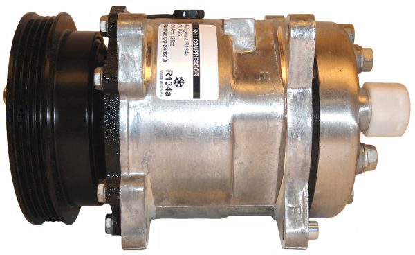 NEW A/C Compressor w/Clutch for Bobcat Toolcats Excavators and Skidsteers 7023585 7279139 QP1812